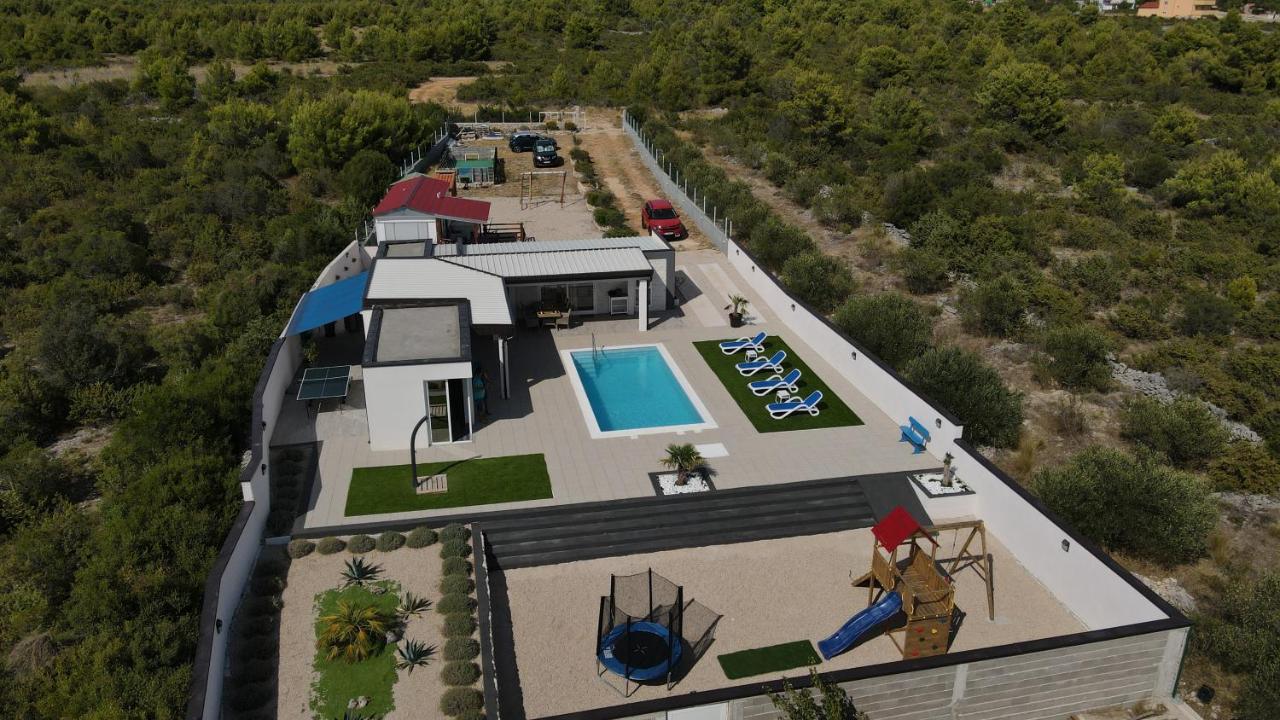 Resort Renjeland 希贝尼克 外观 照片