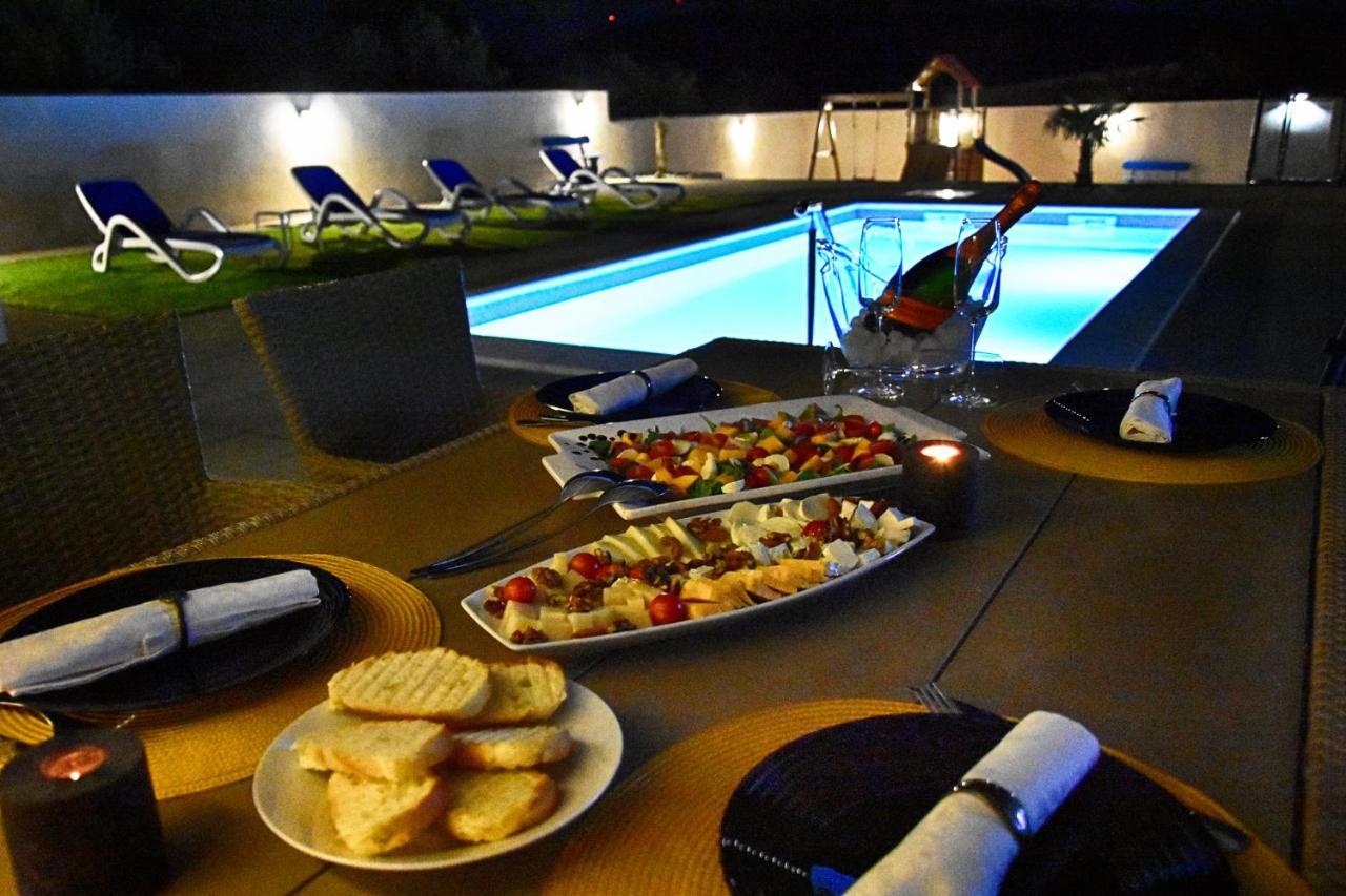 Resort Renjeland 希贝尼克 外观 照片